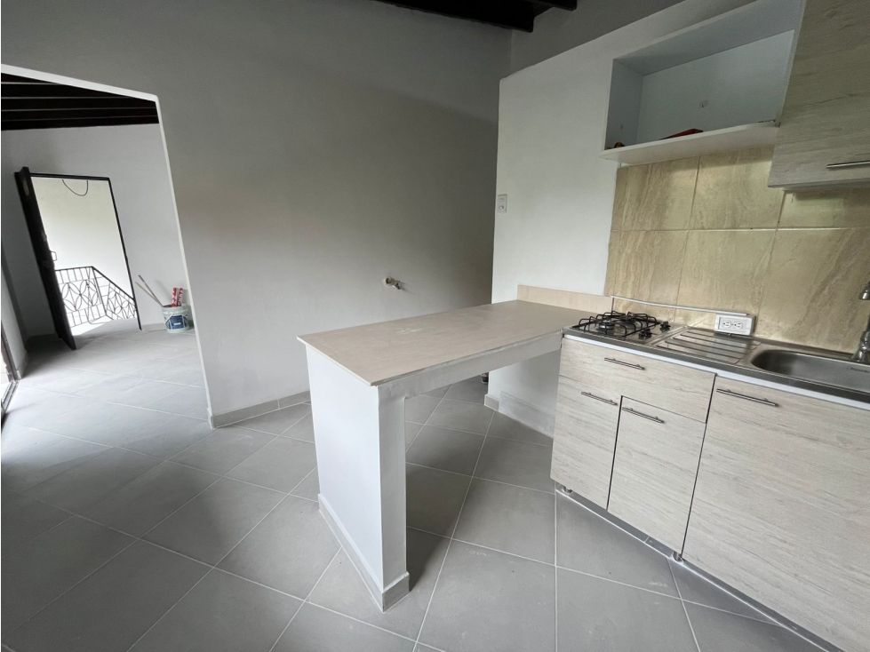 Apartaestudio en arriendo Antioquia Envigado Obrero 35 m2 Habitaciones 1 Baños 2 Garajes 0 Precio $1900000