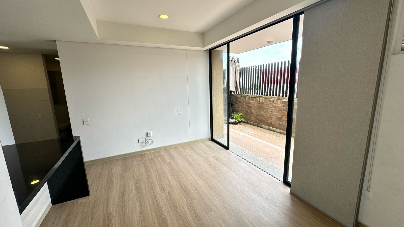 Apartamento en arriendo o venta Risaralda Pereira Jardin Ii Etapa 60 m2 Habitaciones 2 Baños 2 Garajes 1 Precio venta $350000000 Precio arriendo $2450000