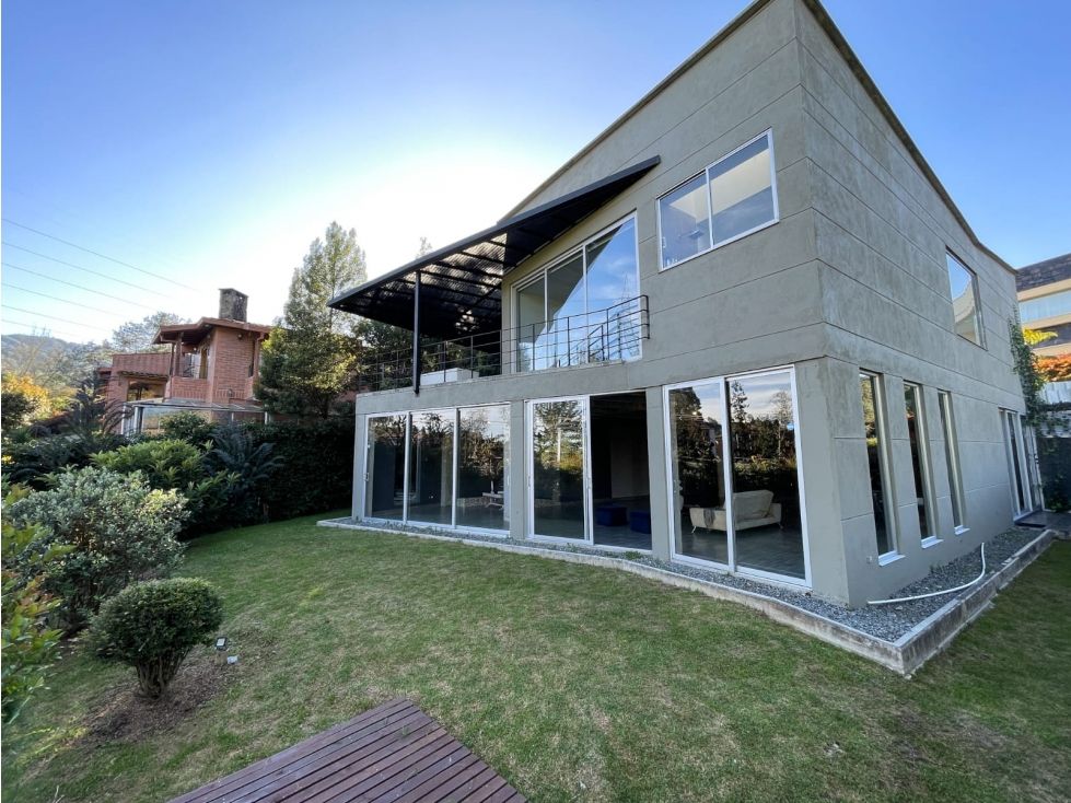 Casa en venta Antioquia Envigado La Pradera 514 m2 Habitaciones 4 Baños 5 Garajes 4 Precio $2690000000