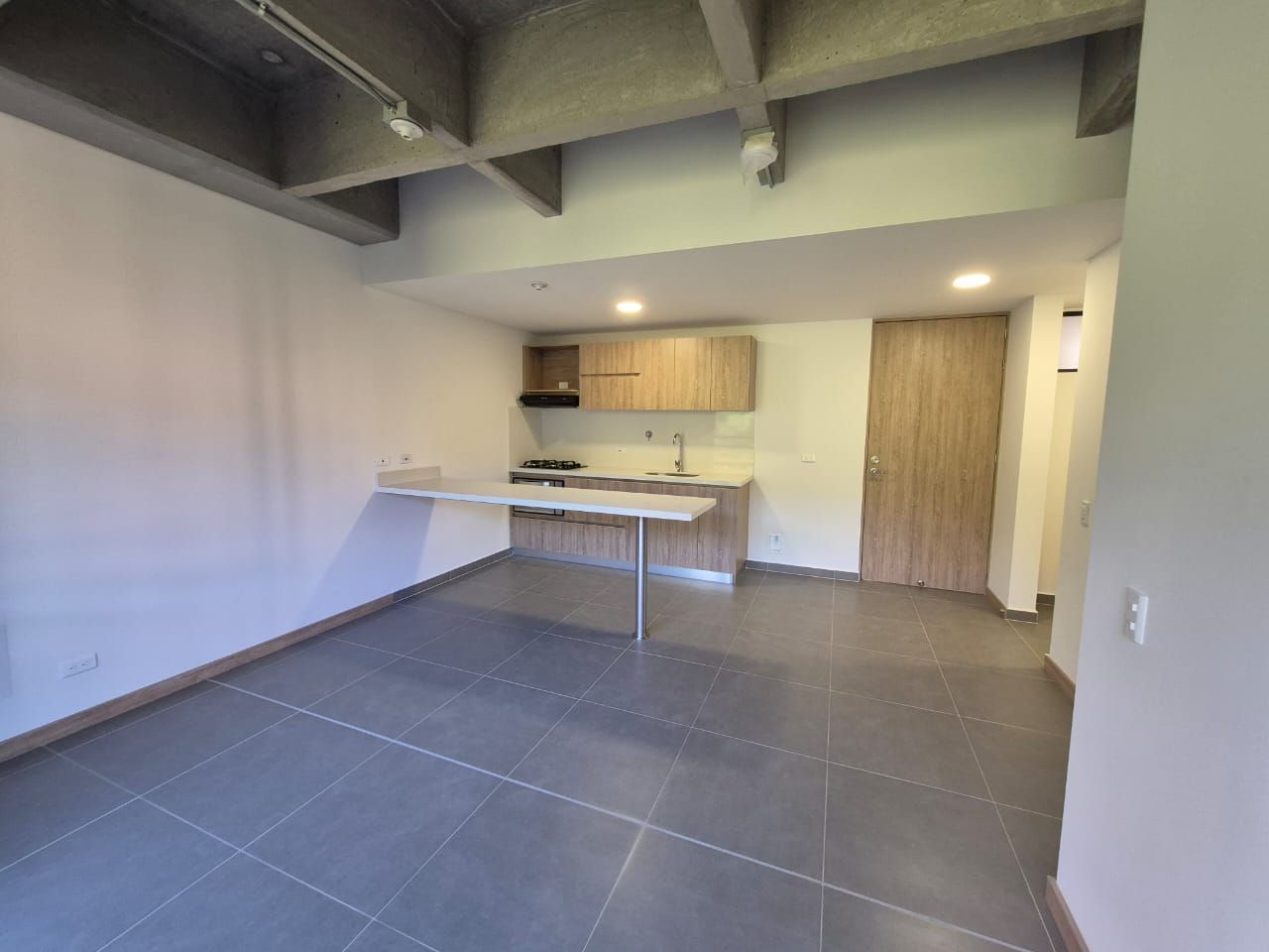 Apartamento en arriendo Antioquia Envigado La Pradera 80 m2 Habitaciones 2 Baños 2 Garajes 1 Precio $3900000