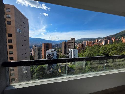 Apartamento en venta Antioquia Medellín Los Balsos No1 87 m2 Habitaciones 2 Baños 2 Garajes 2 Precio $1090000000