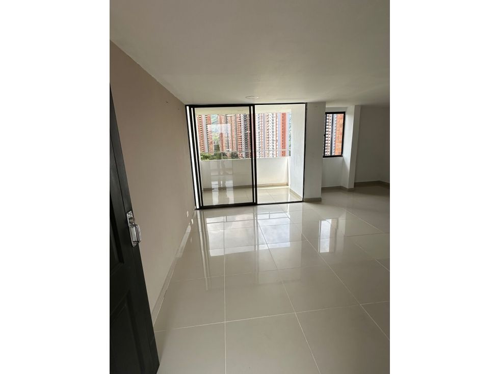 Apartamento en arriendo Antioquia Itagüí Santa Catalina 60 m2 Habitaciones 2 Baños 2 Garajes 1 Precio $2300000