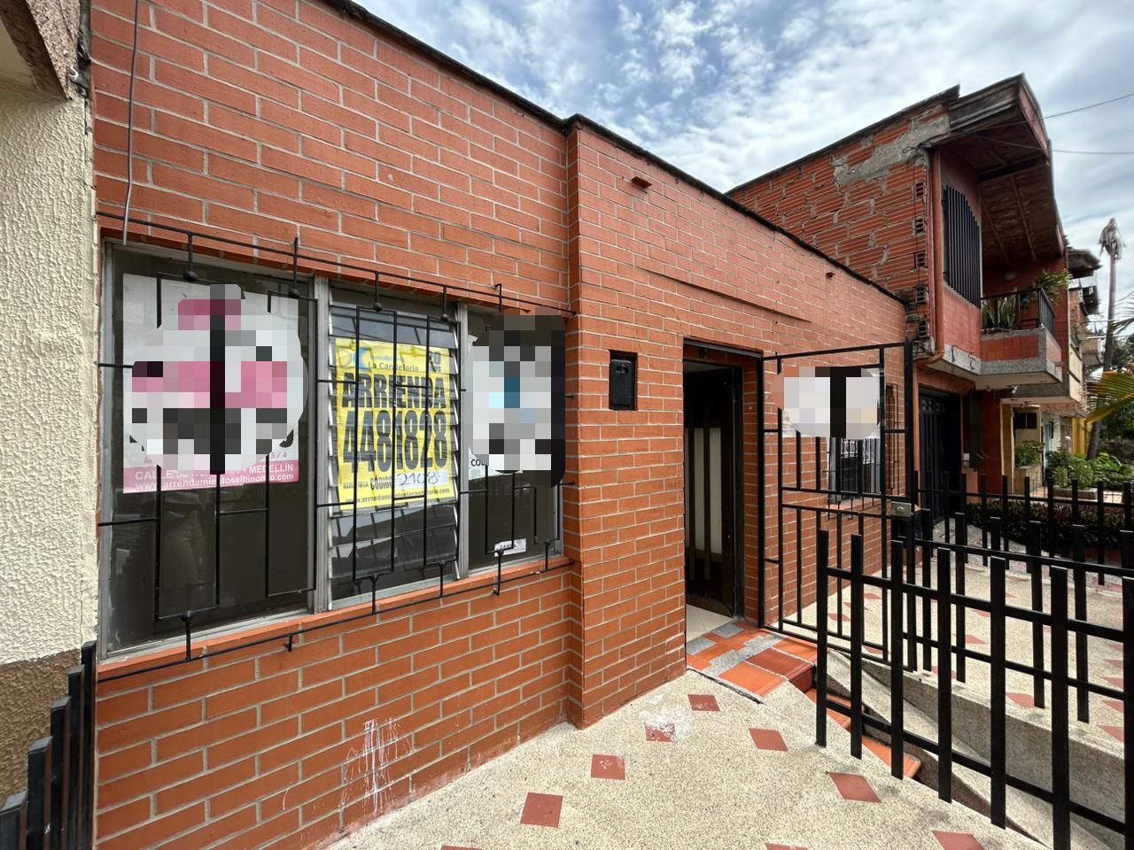 Casa en arriendo Antioquia Medellín La Gloria 200 m2 Habitaciones 6 Baños 5 Garajes 0 Precio $5200000