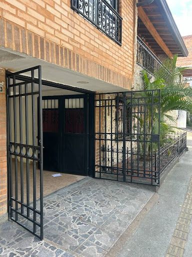 Local en arriendo Antioquia Sabaneta Santa Ana 30 m2 Habitaciones 0 Baños 1 Garajes 0 Precio $1800000