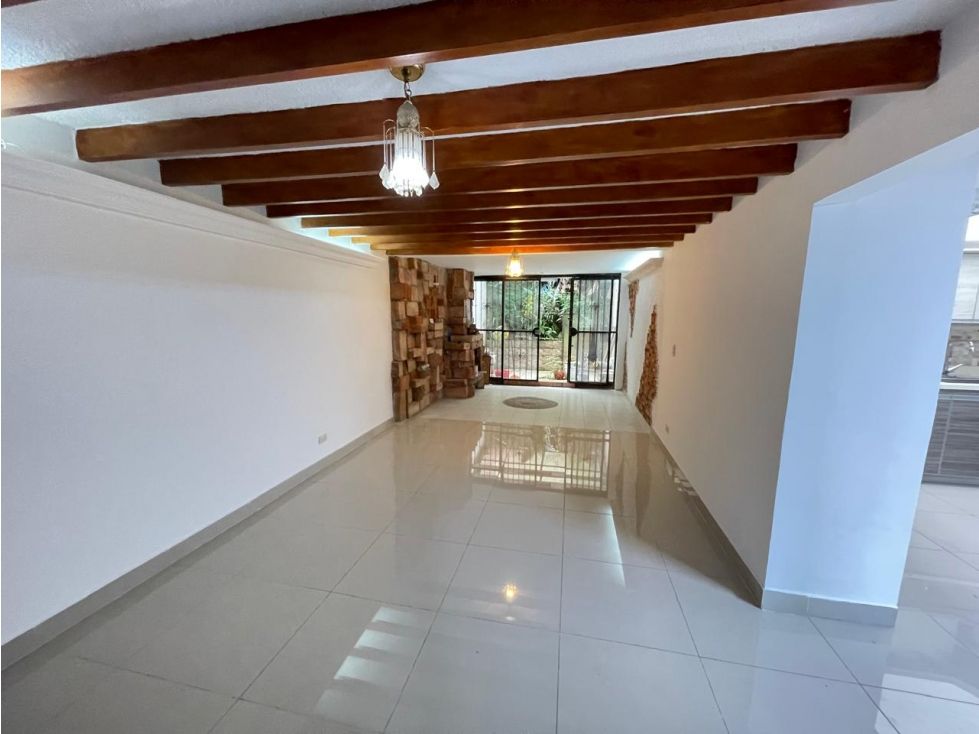 Casa en venta Antioquia Envigado Loma Del Atravesado 233 m2 Habitaciones 3 Baños 2 Garajes 4 Precio $990000000