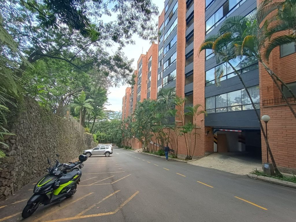 Apartamento en venta Antioquia Medellín Las Lomas No1 154 m2 Habitaciones 4 Baños 4 Garajes 2 Precio $1380000000