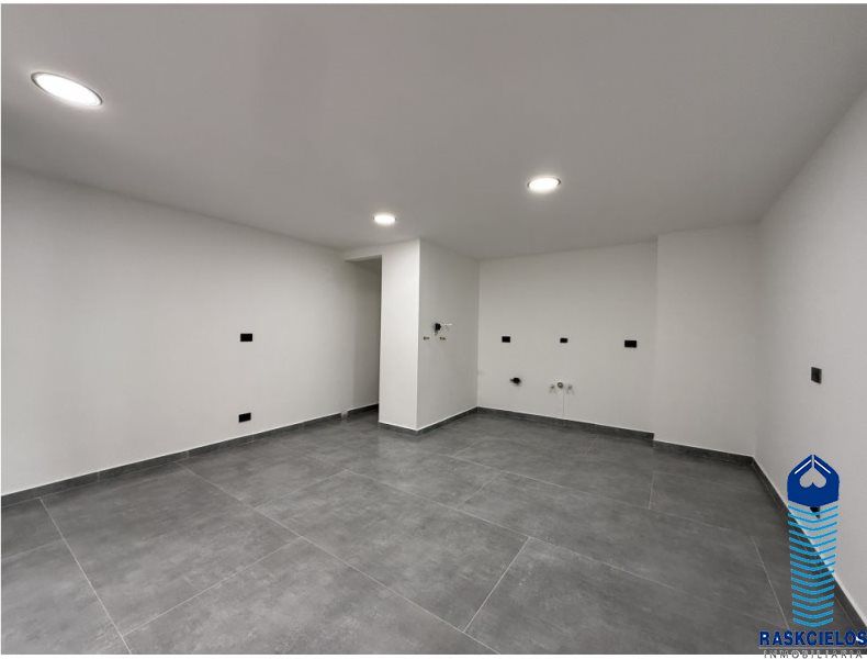 Local en venta Antioquia Medellín La Castellana 27 m2 Habitaciones 0 Baños 1 Garajes 0 Precio $380000000