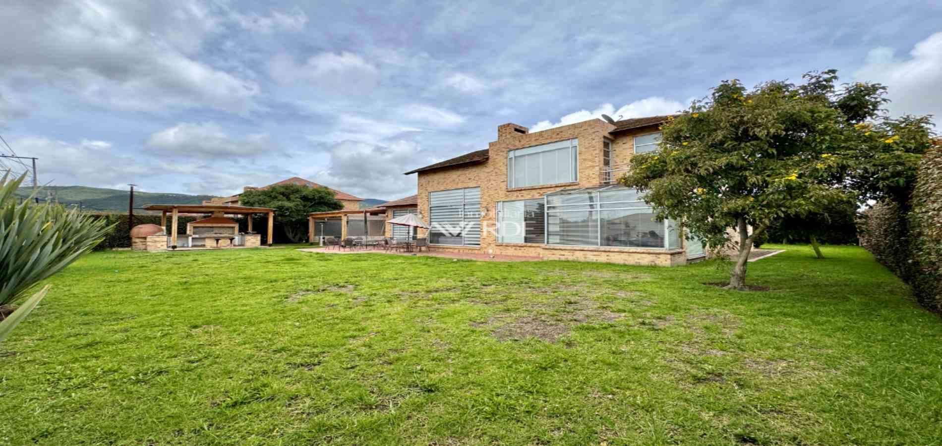 Casa en venta Cundinamarca Cajicá Cr Caminos De Chunugua 317 m2 Habitaciones 3 Baños 3 Garajes 8 Precio $1980000000