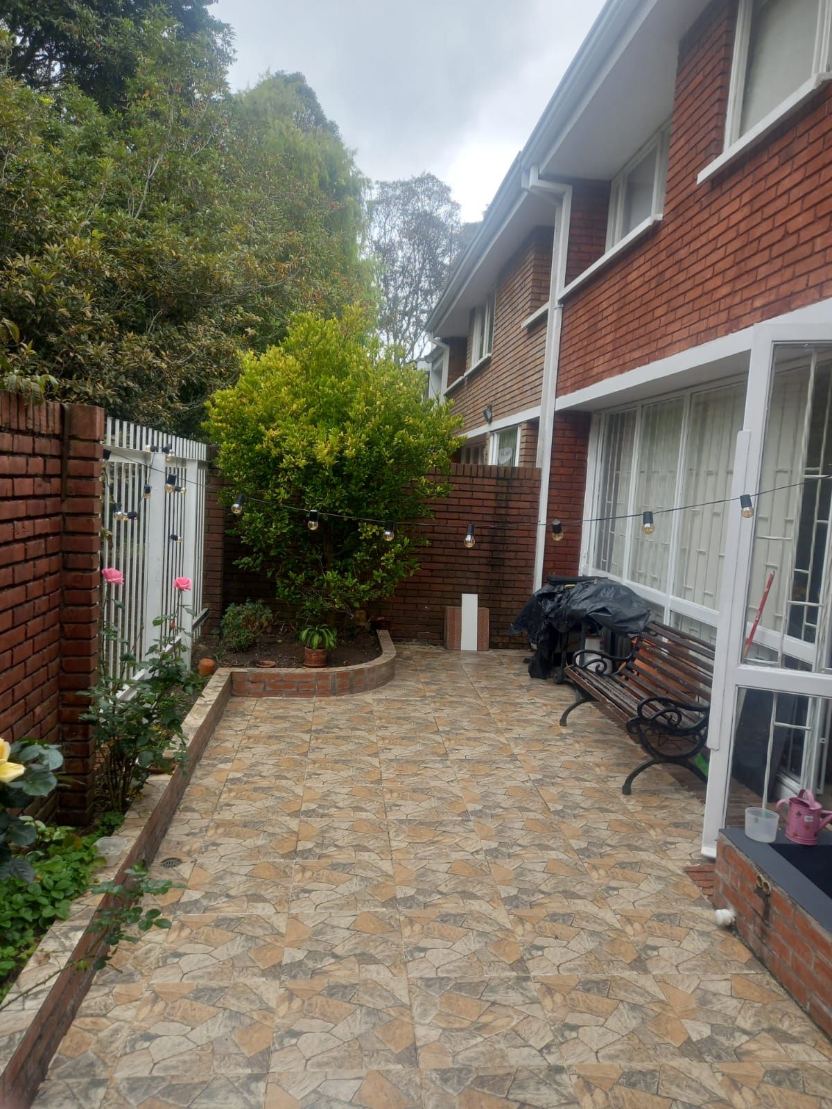 Casa en arriendo Cundinamarca Bogotá La Calleja - Edif Bazhai 220 m2 Habitaciones 6 Baños 4 Garajes 2 Precio $6500000