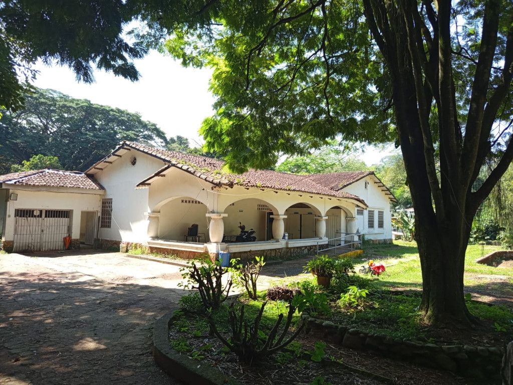 Casa Campestre en venta Valle Del Cauca Cali Cañaveralejo Norte 578 m2 Habitaciones 6 Baños 4 Garajes 5 Precio $1200000000