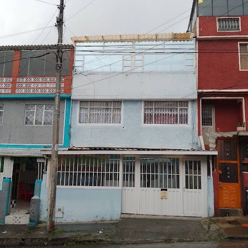 Casa en venta Cundinamarca Bogotá Diana Turbay Cultivos 280 m2 Habitaciones 10 Baños 3 Garajes 1 Precio $620000000