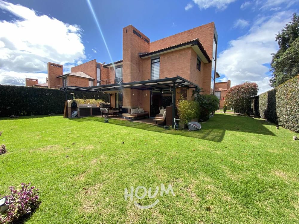 Casa en venta Cundinamarca Chía Bojaca 329 m2 Habitaciones 4 Baños 6 Garajes 3 Precio $1550000000