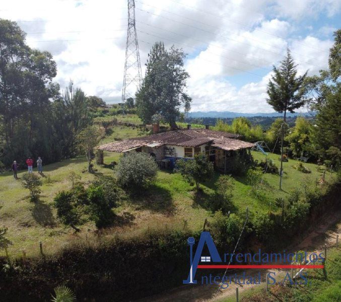 Finca en venta Antioquia Guarne Centro 2500 m2 Habitaciones 3 Baños 2 Garajes 0 Precio $450000000