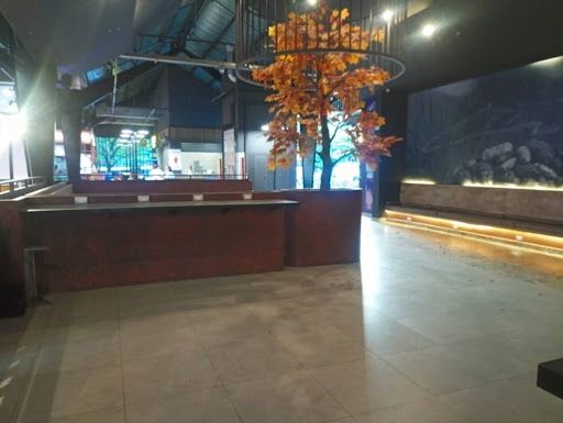 Local en arriendo Antioquia Medellín Los Colores 144 m2 Habitaciones 0 Baños 1 Garajes 1 Precio $13800000