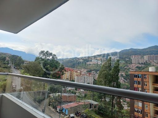Apartamento en venta Antioquia Medellín Los Colores 65 m2 Habitaciones 2 Baños 2 Garajes 1 Precio $405000000
