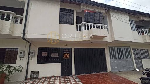 Casa en venta Santander Girón Balcones De Alejandria 120 m2 Habitaciones 3 Baños 3 Garajes 1 Precio $300000000