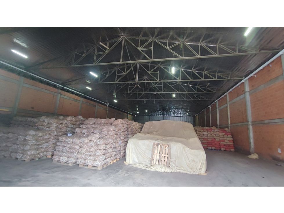 Bodega en arriendo Cundinamarca Madrid Zona Centro 687 m2 Habitaciones 0 Baños 1 Garajes 0 Precio $12237500