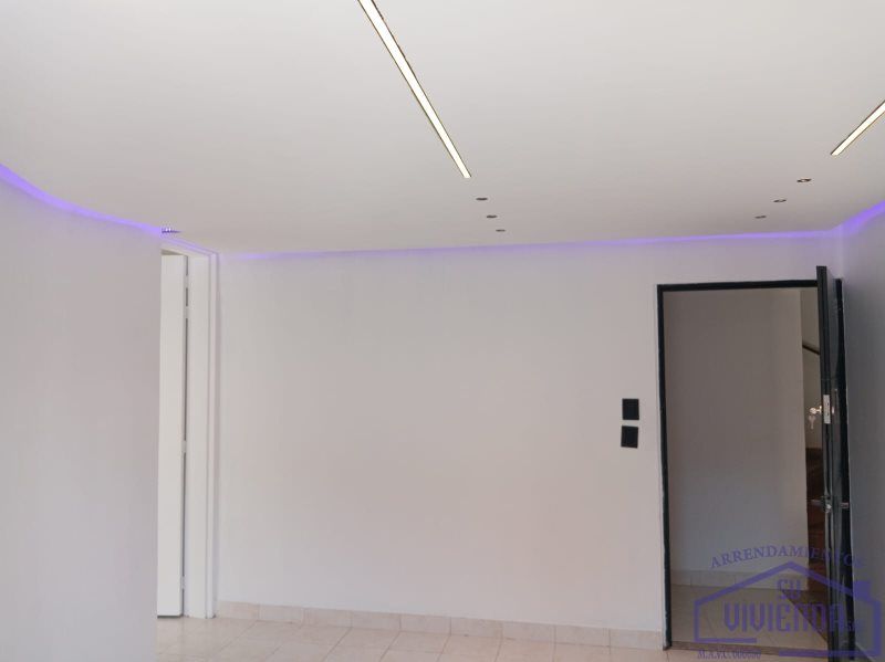 Casa en arriendo Antioquia Medellín La Alpujarra 120 m2 Habitaciones 3 Baños 1 Garajes 0 Precio $2800000