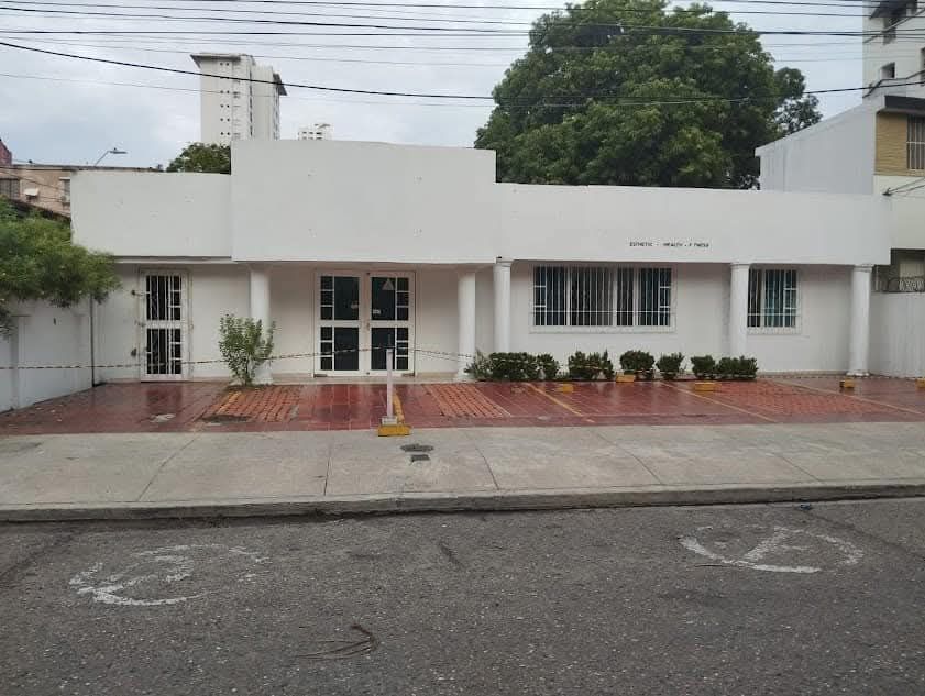 Local en arriendo Bolívar Cartagena Manga 911 m2 Habitaciones 0 Baños 6 Garajes 4 Precio $12000000