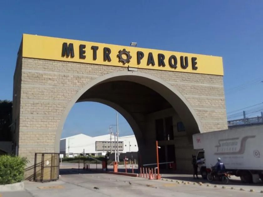 Bodega en arriendo Atlántico Barranquilla Las Malvinas 450 m2 Habitaciones 0 Baños 1 Garajes 0 Precio $8500000
