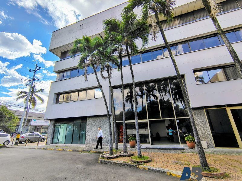 Oficina en arriendo Antioquia Itagüí La Esmeralda 379 m2 Habitaciones 0 Baños 6 Garajes 0 Precio $21644000