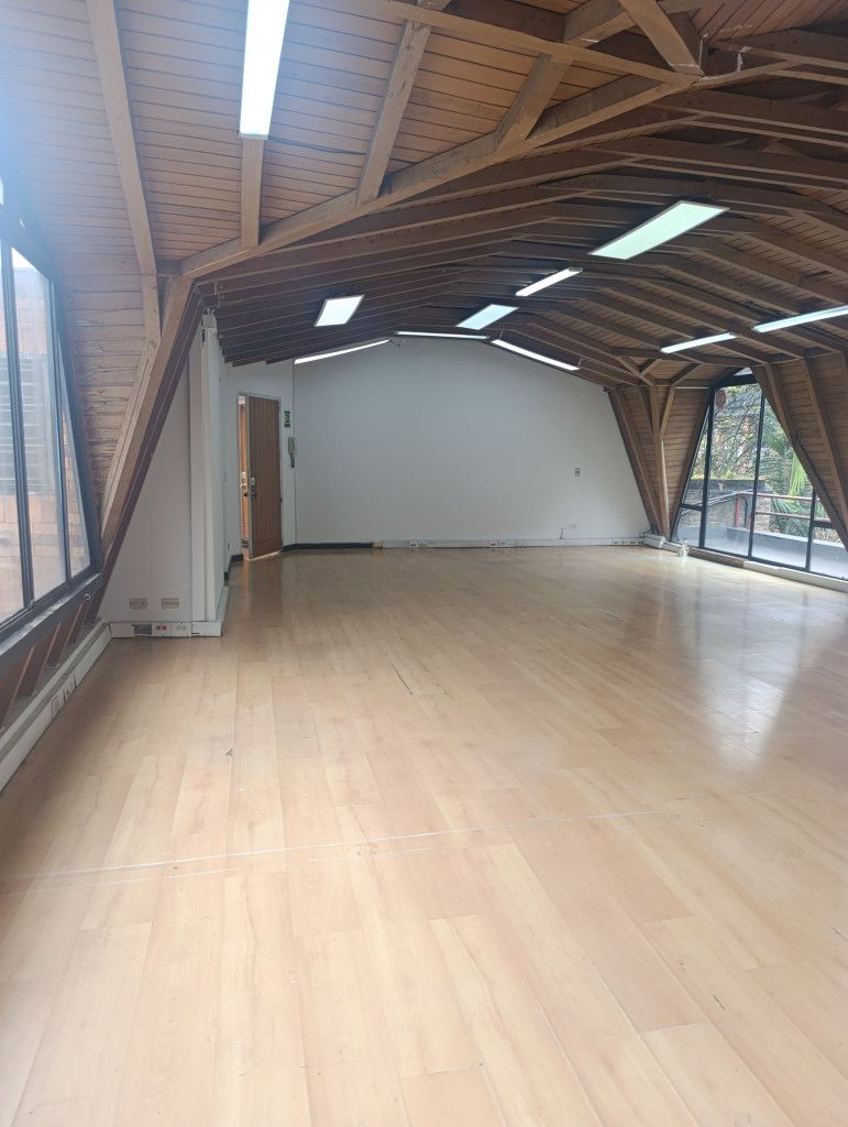 Oficina en arriendo Cundinamarca Bogotá El Retiro 90 m2 Habitaciones 0 Baños 2 Garajes 0 Precio $5600000