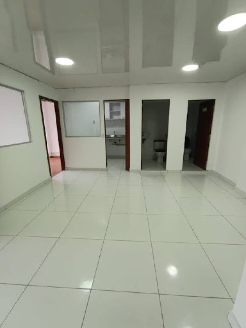 Oficina en arriendo Cundinamarca Bogotá La Catedral 80 m2 Habitaciones 0 Baños 2 Garajes 0 Precio $2900000