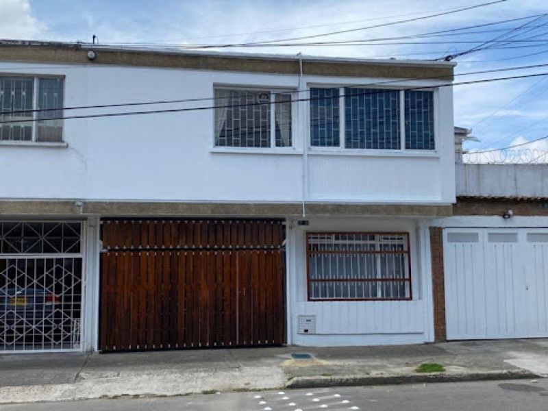 Casa en venta Cundinamarca Bogotá Polo Club 231 m2 Habitaciones 5 Baños 3 Garajes 1 Precio $980000000
