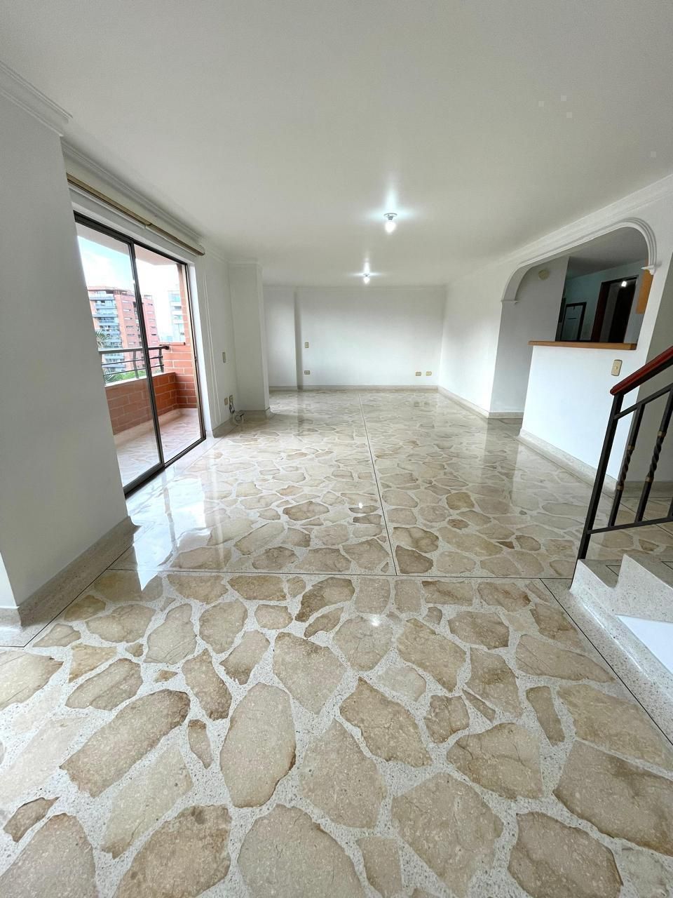 Apartamento en arriendo Antioquia Envigado El Dorado 152 m2 Habitaciones 3 Baños 4 Garajes 1 Precio $5000000