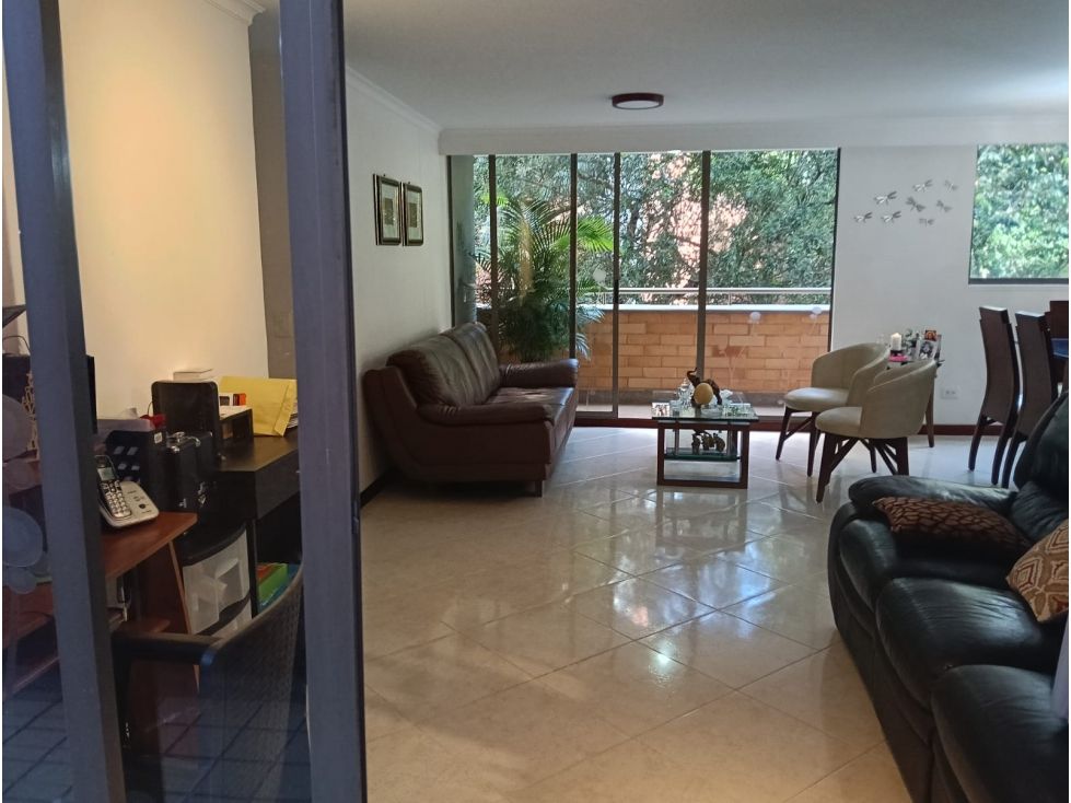 Apartamento en arriendo Antioquia Envigado Zúñiga 110 m2 Habitaciones 3 Baños 2 Garajes 1 Precio $4000000
