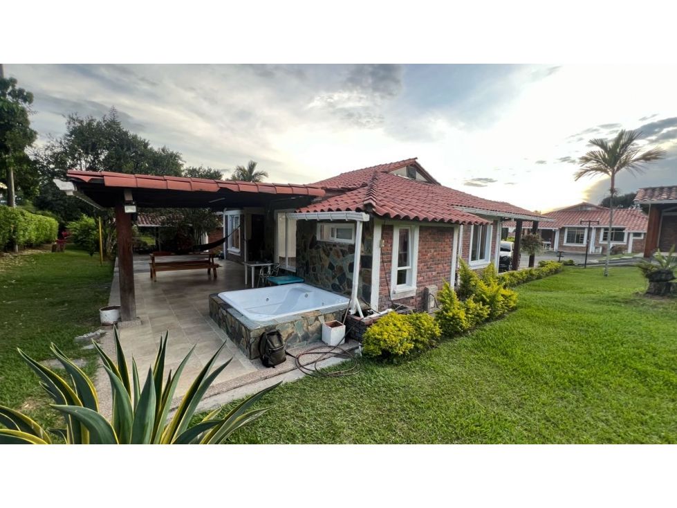 Casa Campestre en venta Quindío Armenia Sector Centro 210 m2 Habitaciones 3 Baños 2 Garajes 1 Precio $950000000