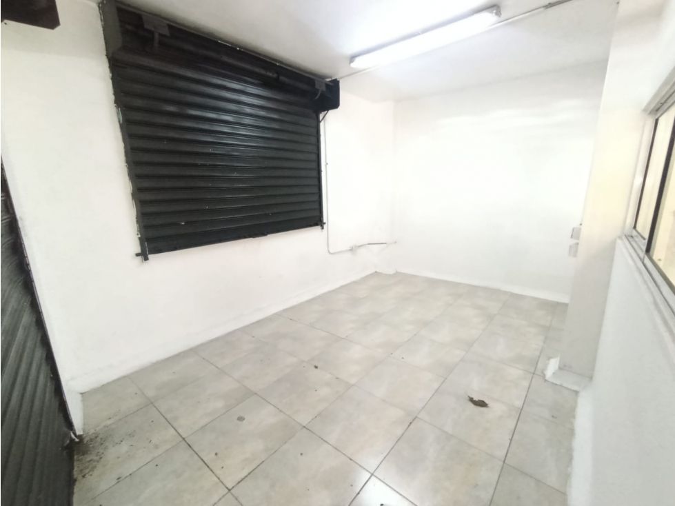 Local en arriendo Antioquia Medellín La Gloria 150 m2 Habitaciones 0 Baños 2 Garajes 0 Precio $6000000