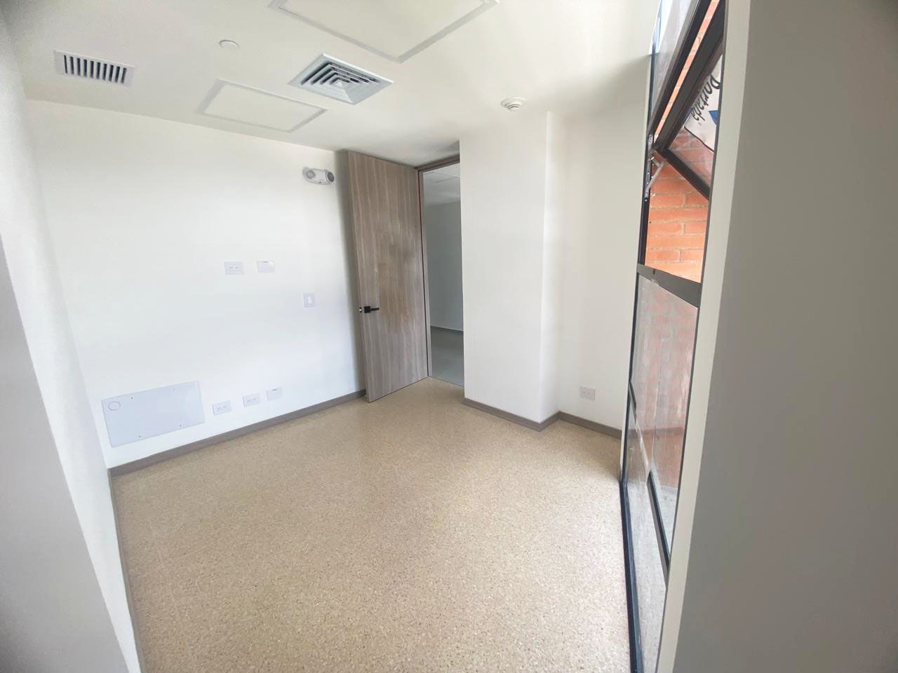 Consultorio en arriendo Antioquia Medellín San Diego 33 m2 Habitaciones 0 Baños 1 Garajes 1 Precio $5480000