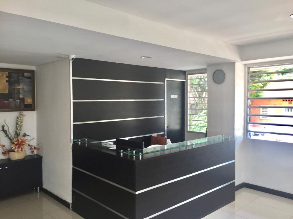 Edificio en venta Valle Del Cauca Cali Urbanización La Flora 1530 m2 Habitaciones 0 Baños 10 Garajes 22 Precio $3200000000