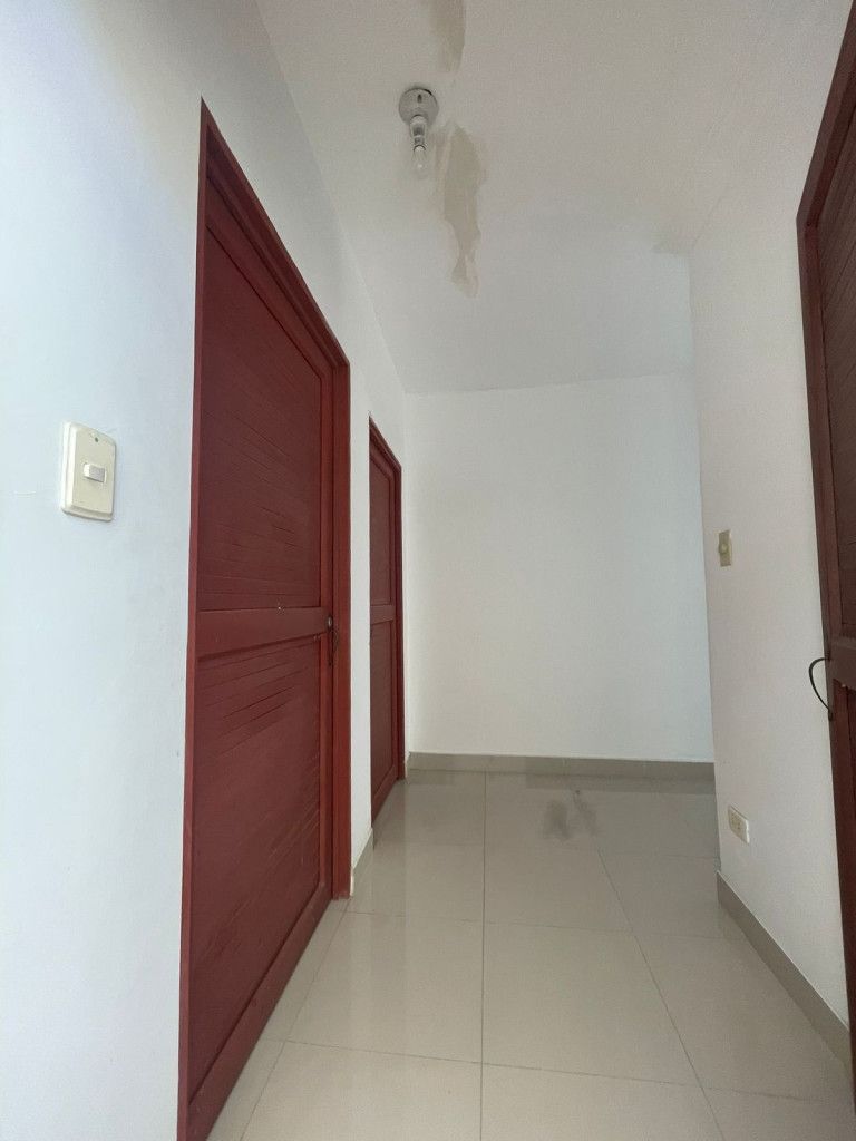 Edificio en venta Valle Del Cauca Cali Eucarístico 235 m2 Habitaciones 16 Baños 14 Garajes 0 Precio $2800000000