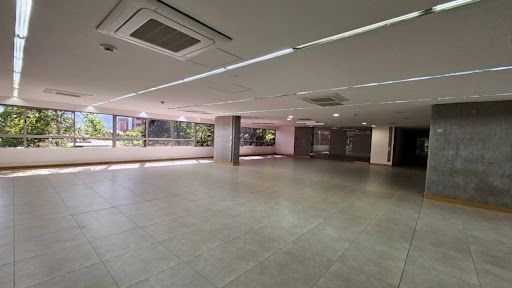 Oficina en arriendo Antioquia Medellín El Salvador 897 m2 Habitaciones 0 Baños 8 Garajes 14 Precio $58305000