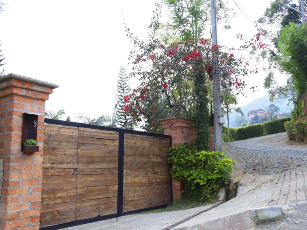 Casa Campestre en venta Antioquia Sabaneta Playas De Dona Maria 100 m2 Habitaciones 2 Baños 2 Garajes 2 Precio $1380000000