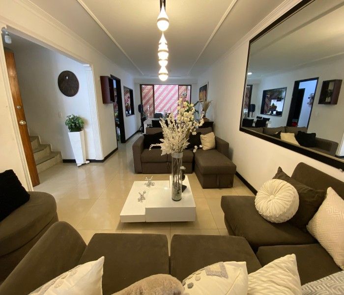 Casa en venta Valle Del Cauca Cali Sector Meléndez 253 m2 Habitaciones 4 Baños 3 Garajes 1 Precio $620000000