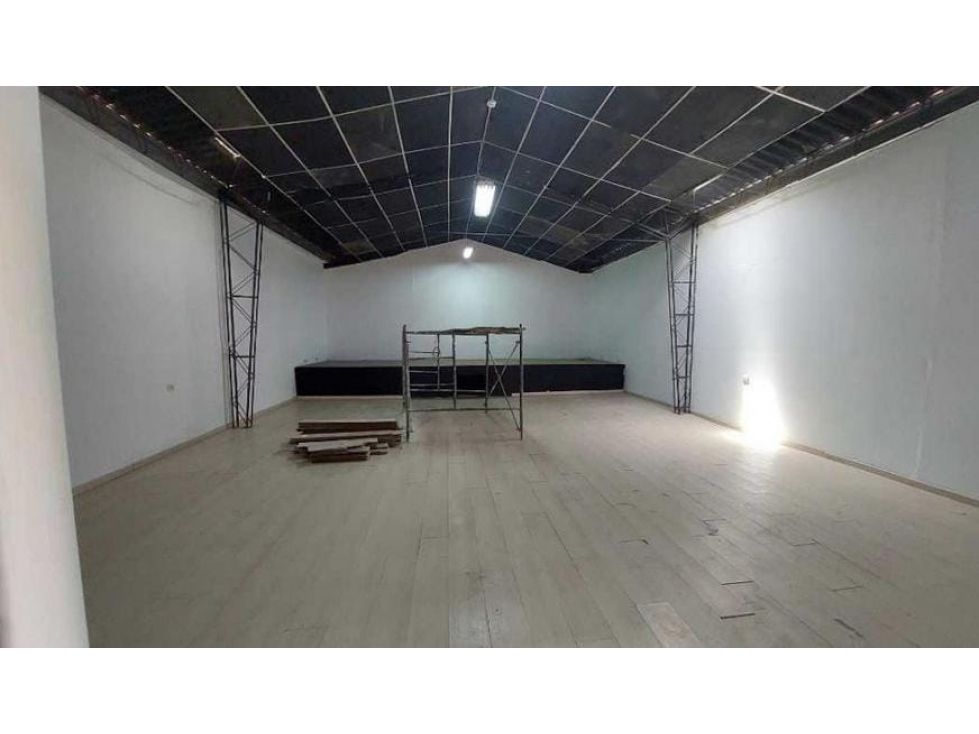 Bodega en arriendo Antioquia Medellín Granada 340 m2 Habitaciones 0 Baños 2 Garajes 0 Precio $8500000