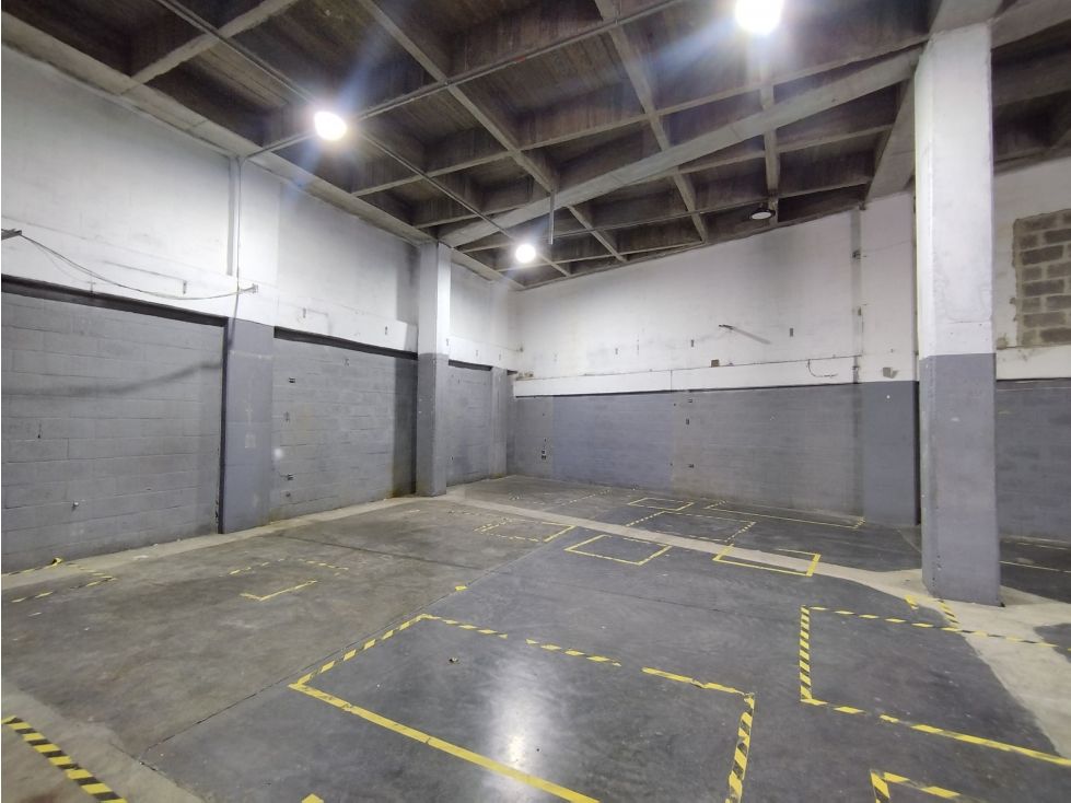 Bodega en arriendo Antioquia Sabaneta Ancon Sur 540 m2 Habitaciones 0 Baños 2 Garajes 0 Precio $16500000