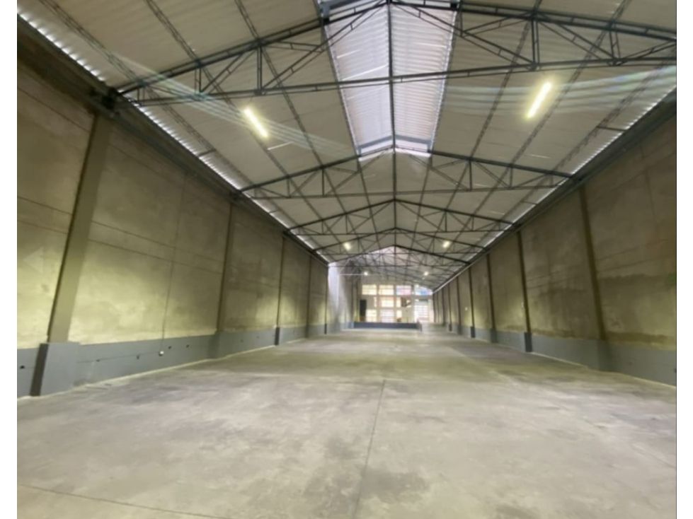 Bodega en arriendo Antioquia Itagüí Itagüí 1740 m2 Habitaciones 0 Baños 4 Garajes 2 Precio $55000000
