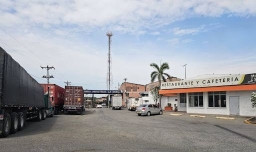 Bodega en arriendo Valle Del Cauca Cali Cali 380 m2 Habitaciones 0 Baños 6 Garajes 4 Precio $13600000