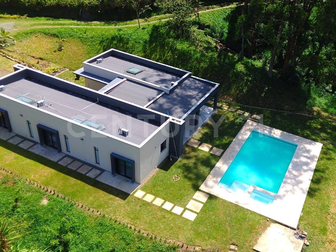 Finca en venta Antioquia Girardota Centro 400 m2 Habitaciones 4 Baños 4 Garajes 7 Precio $2600000000