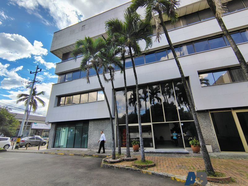 Oficina en arriendo Antioquia Itagüí La Esmeralda 287 m2 Habitaciones 0 Baños 1 Garajes 0 Precio $16390000