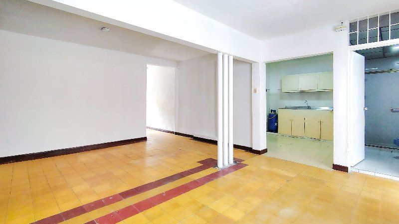 Casa en arriendo Antioquia Medellín La America 200 m2 Habitaciones 6 Baños 2 Garajes 0 Precio $3150000