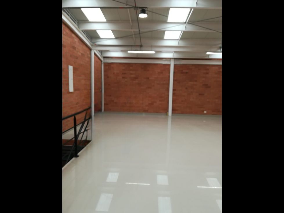 Bodega en venta Cundinamarca Bogotá San José De Bavaria 139 m2 Habitaciones 0 Baños 1 Garajes 0 Precio $900000080