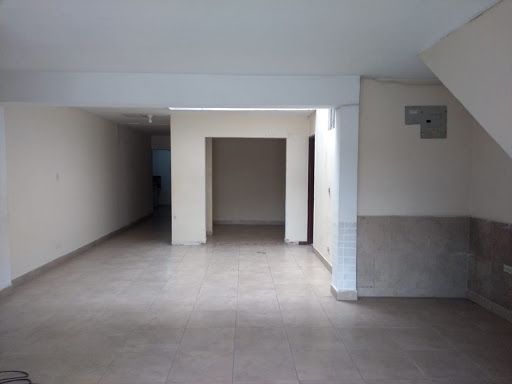 Local en arriendo Antioquia Medellín La Pilarica 120 m2 Habitaciones 0 Baños 2 Garajes 0 Precio $3800000