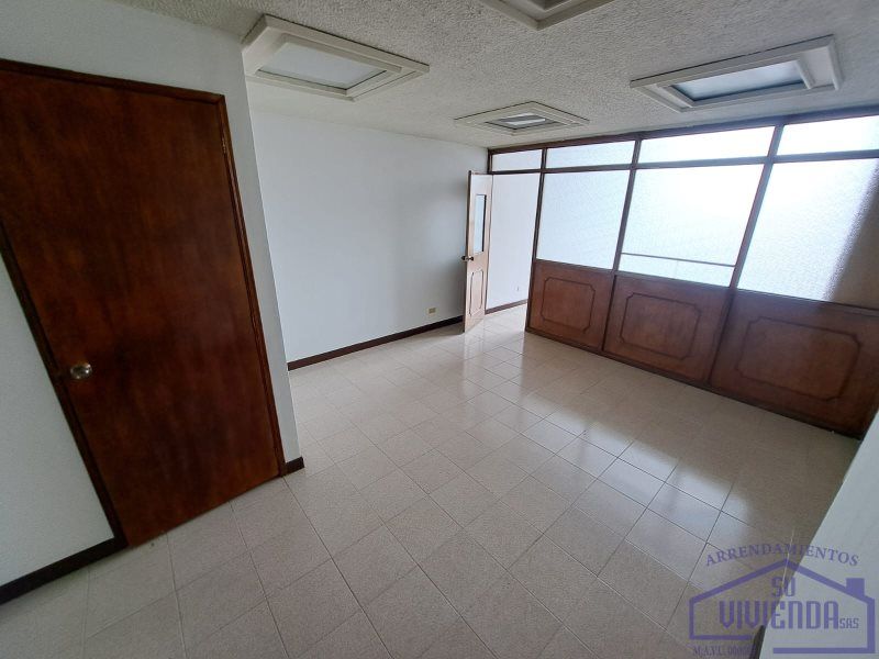 Oficina en arriendo Antioquia Medellín Prado 75 m2 Habitaciones 0 Baños 2 Garajes 2 Precio $3500000