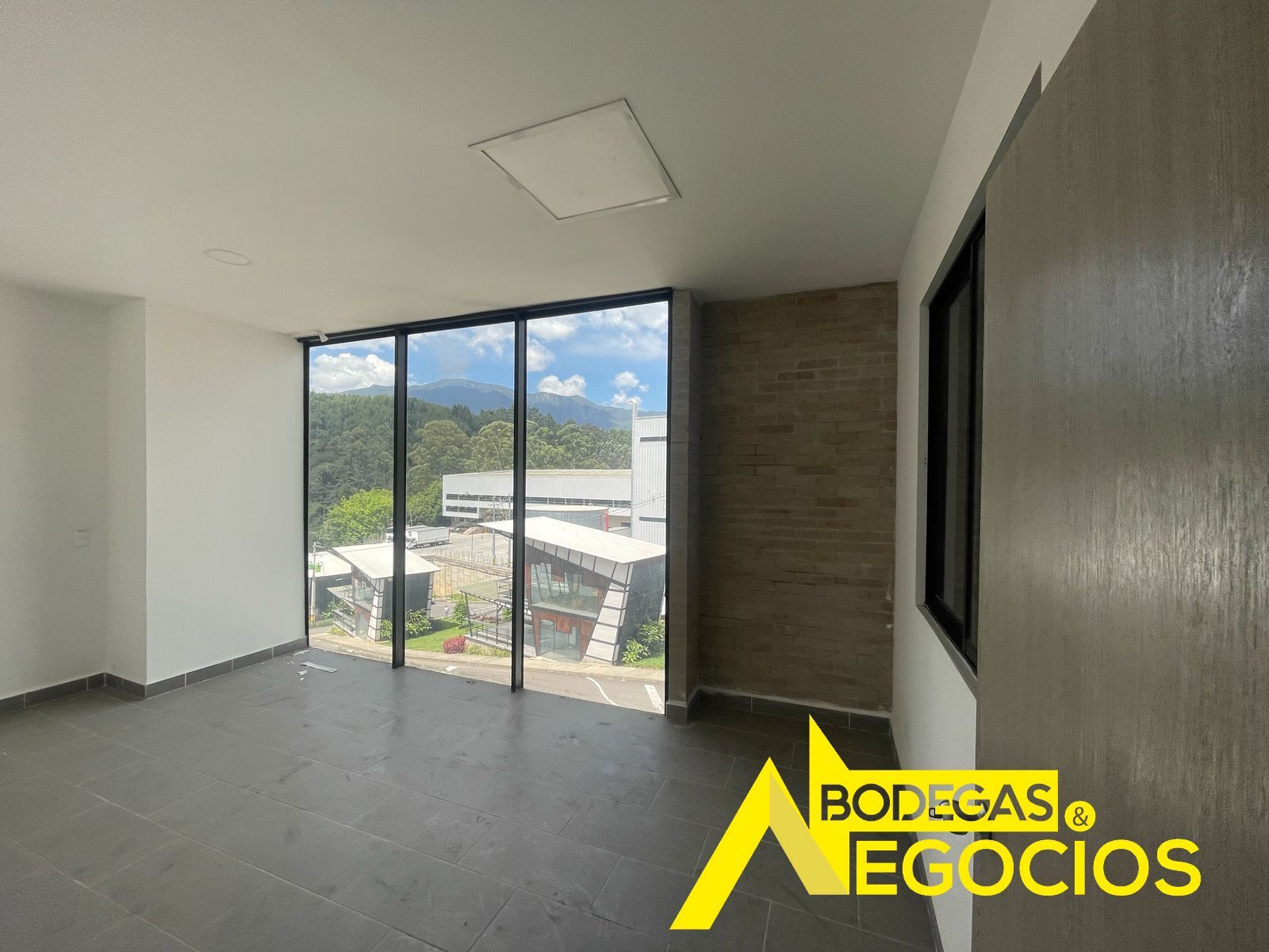 Bodega en venta Antioquia Caldas Estrella 670 m2 Habitaciones 0 Baños 6 Garajes 0 Precio $3000000000