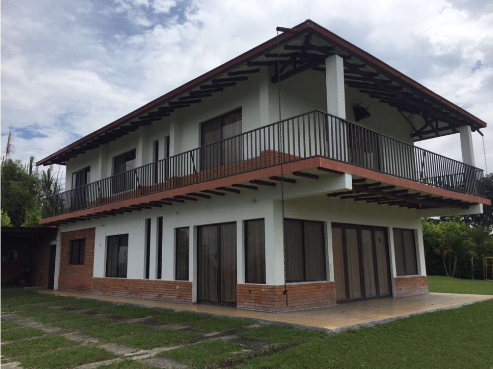 Casa Campestre en venta Risaralda Pereira Pereira 250 m2 Habitaciones 5 Baños 4 Garajes 7 Precio $1500000000